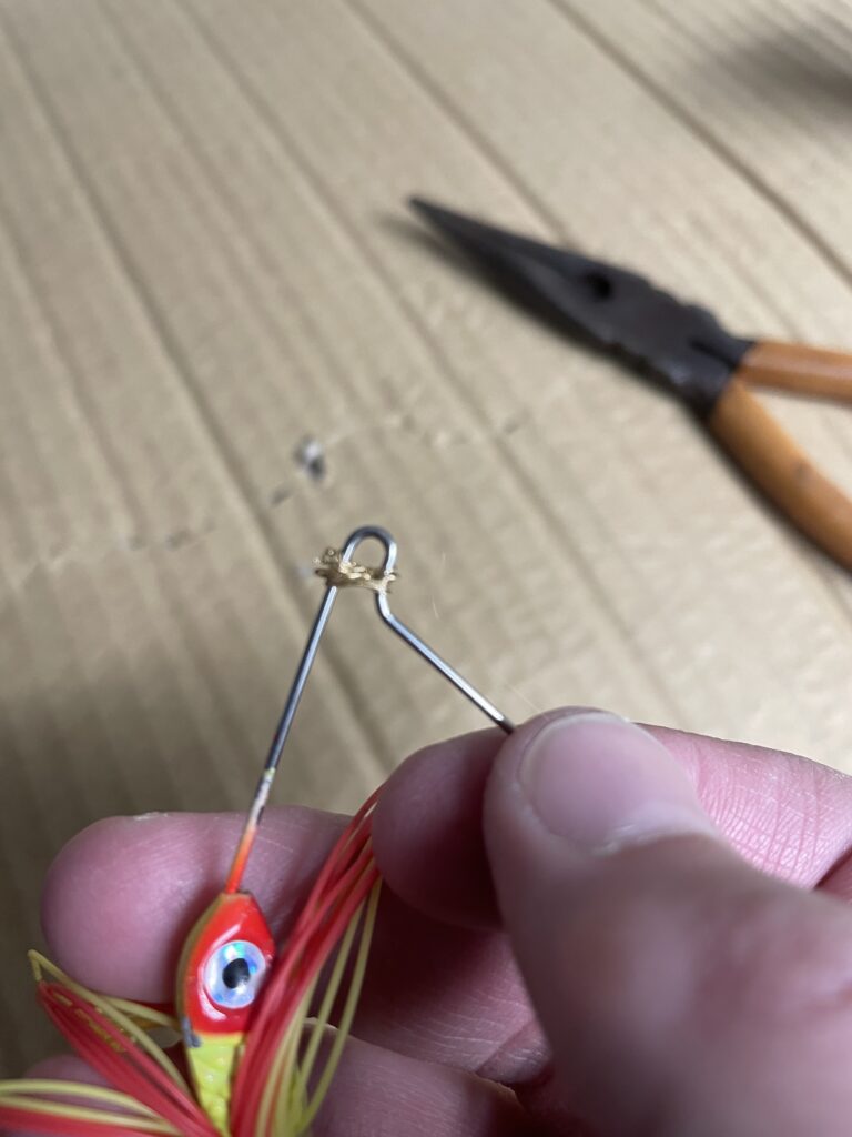 That's how easy it is to make an effective mod to your favorite spinner baits that will make it harder for them to foul; nearly impossible for them to foul, in fact.