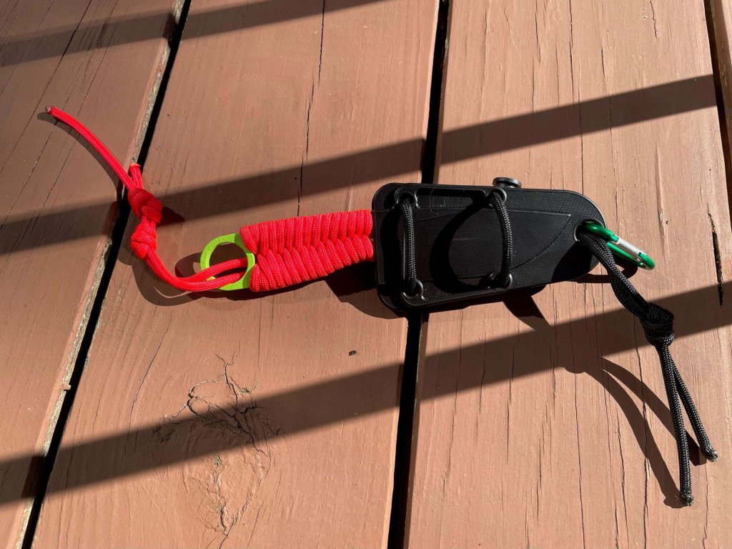 ESEE Izula Sheath Mod: Carabiner