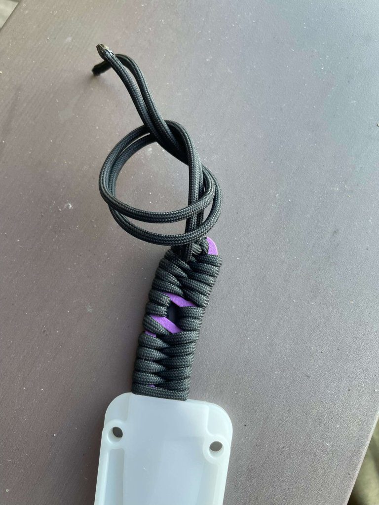 How to wrap an ESEE Candiru with paracord.