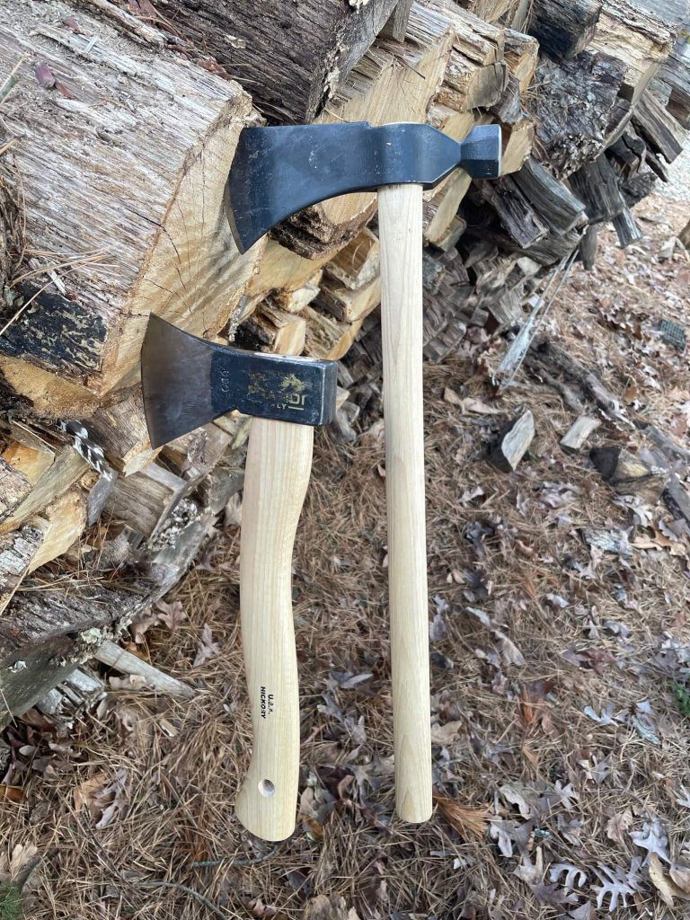 Hatchet vs. Tomahawk