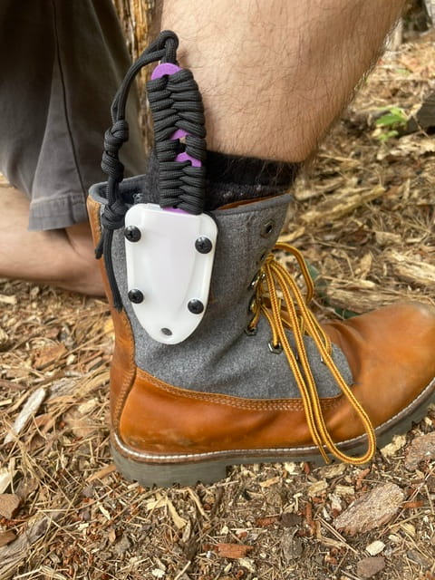 How to Carry a Fixed Blade Knife